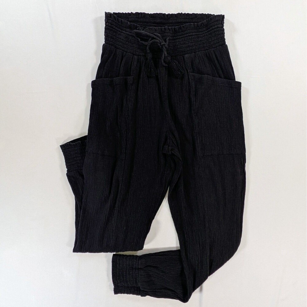 Aerie Women’s black crinkle Jogger Pants With Drawstring pockets small boho